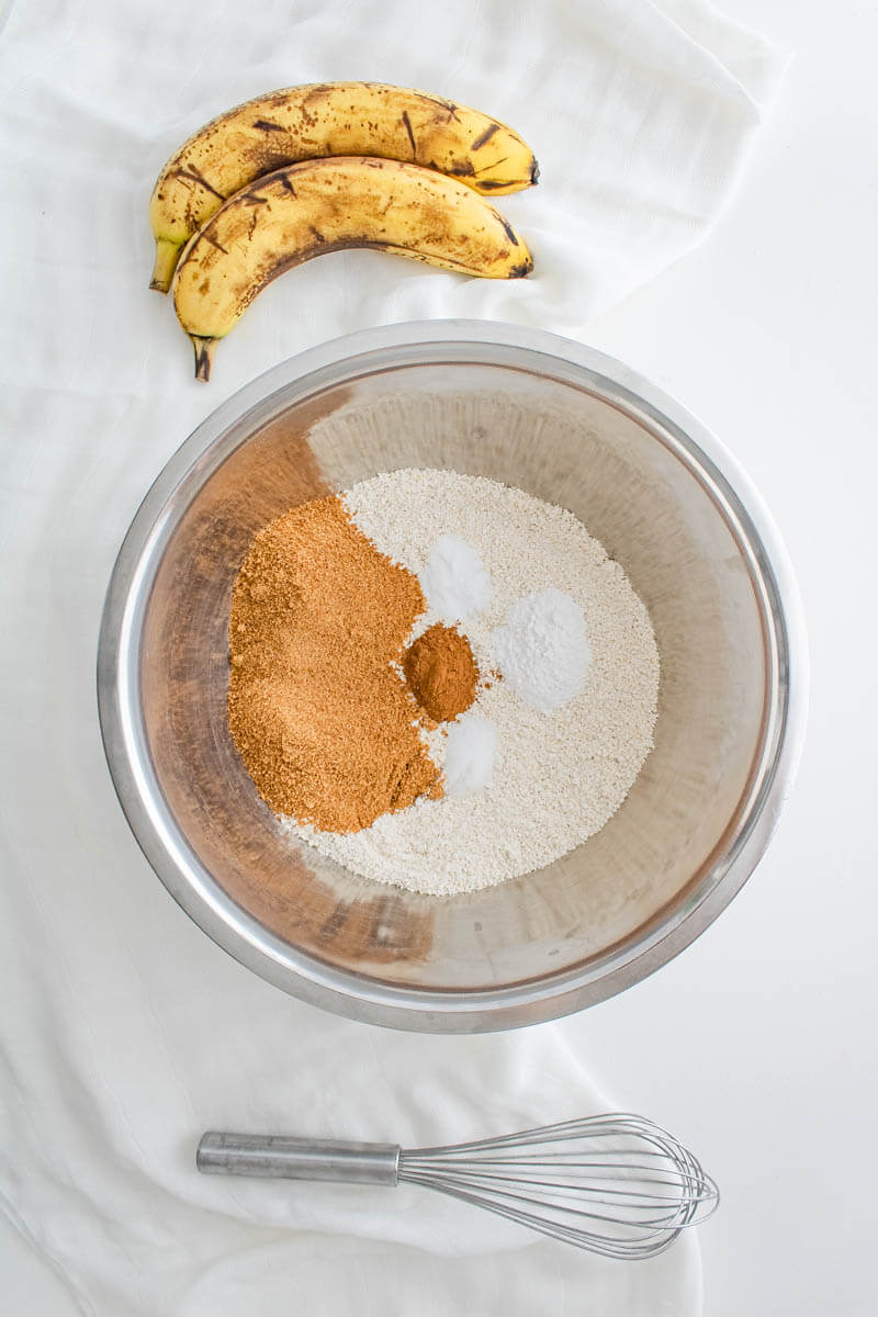 spinach banana muffins - oat flour